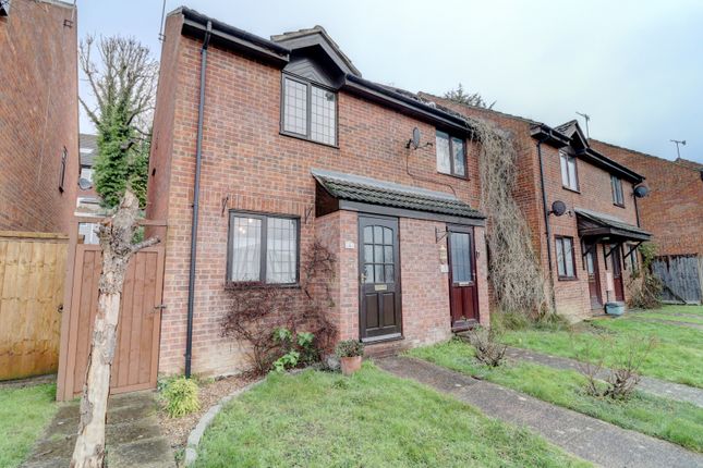 Ludlow Mews, High Wycombe HP11 2 bed end of terrace house for sale