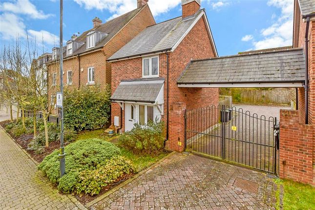 2 bed detached house