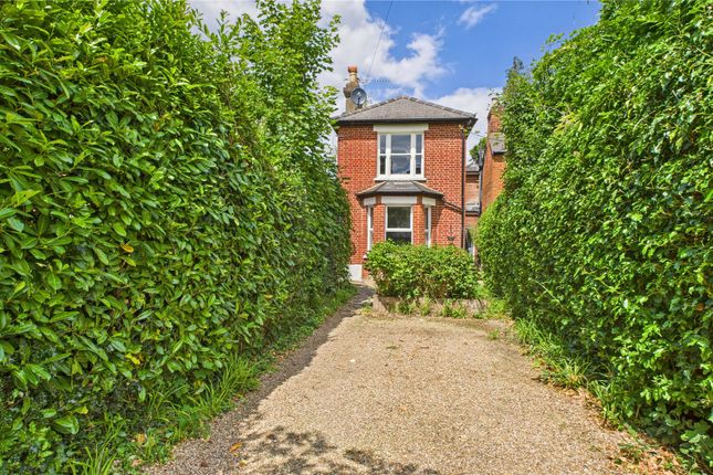 Broomhall Road, Surrey GU21 3 bed detached house for sale