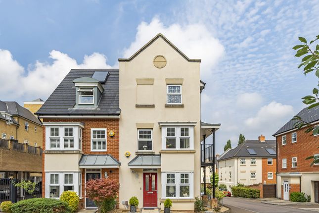 4 bedroom terraced house for sale