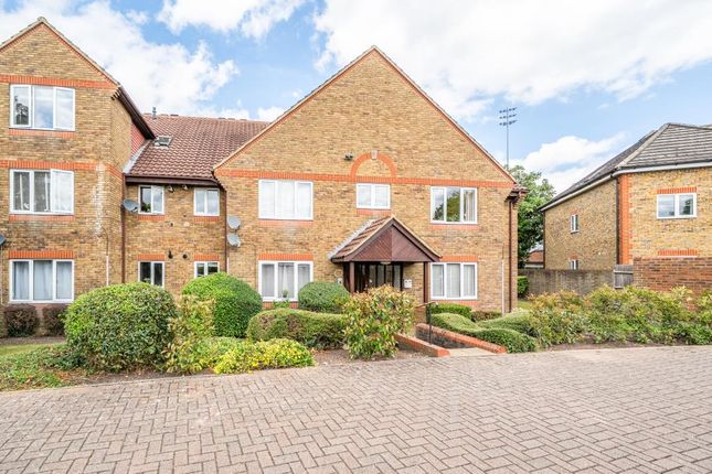 Lower Sunbury,  Middlesex,  TW16 2 bed flat for sale