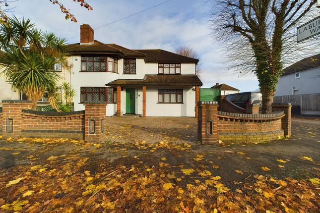 Farm Way, Hornchurch 5 bed house for sale