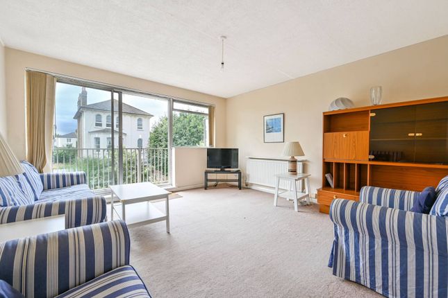 Grove Road, Surbiton, KT6 2 bed flat for sale