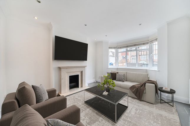Welbeck Avenue, Bromley, Kent, BR1 4 bed semi