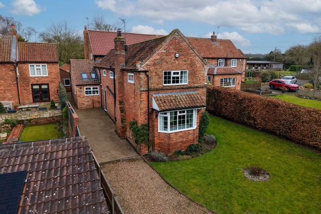 5 bed detached house