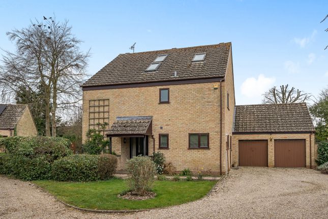 Beam Paddock, Oxfordshire OX18 6 bed detached house for sale