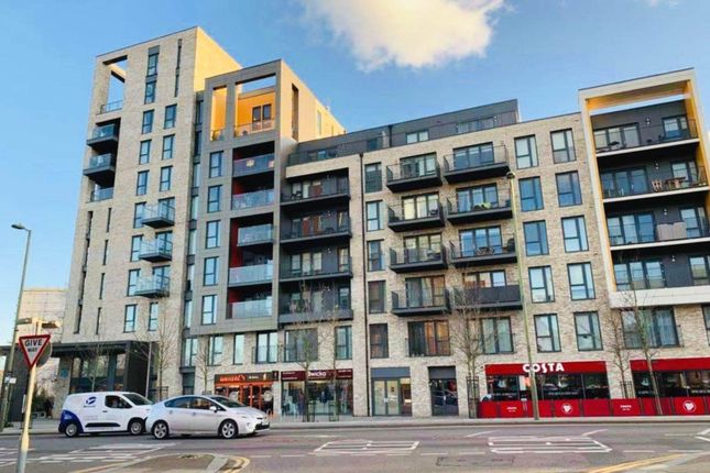 Herald Court, London 3 bed flat for sale