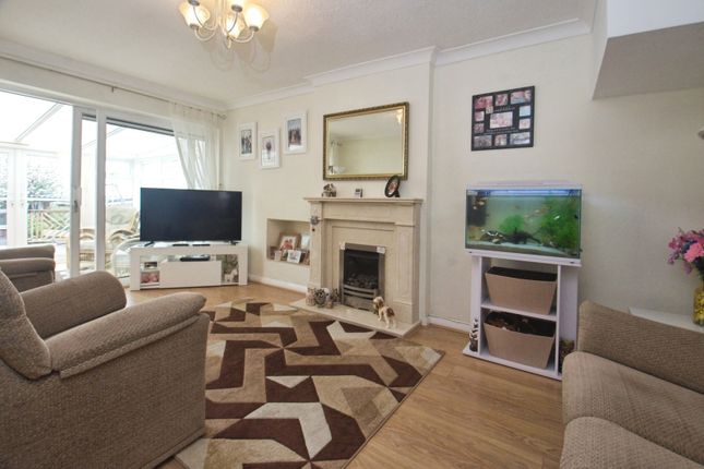 3 bed detached house