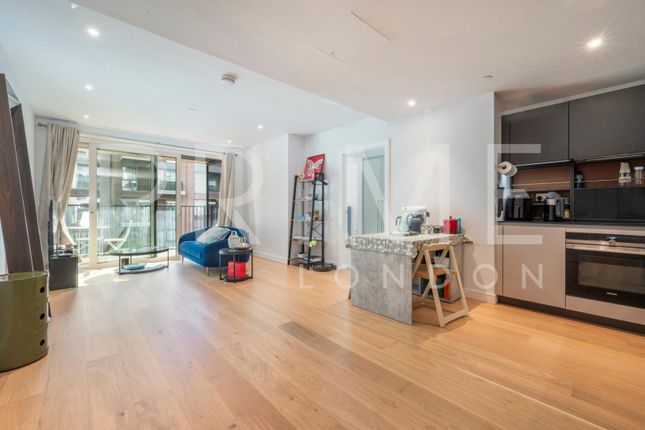 Fairwater House, Chelsea Creek SW6 2 bed apartment for sale