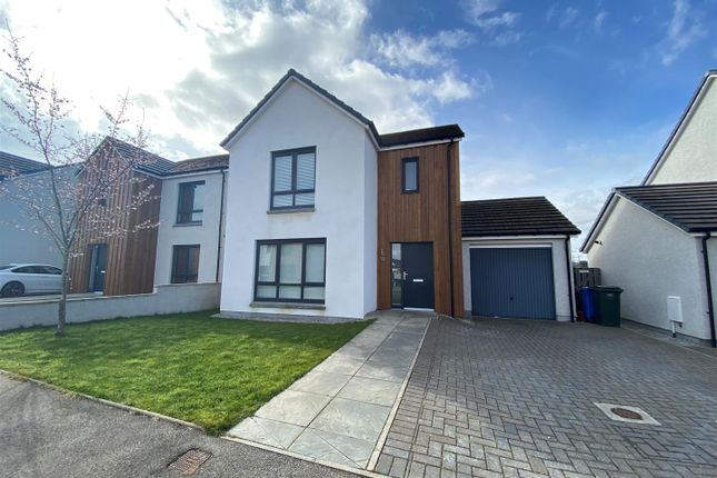 3 bed detached house