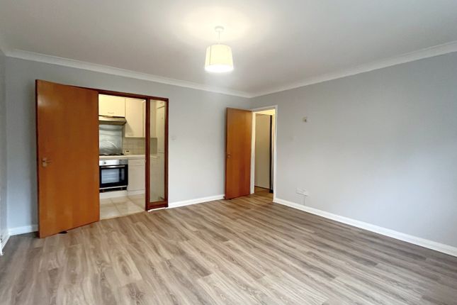 Kingswood Drive, Sutton SM2 1 bed flat for sale