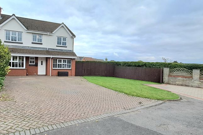 5 bed detached house