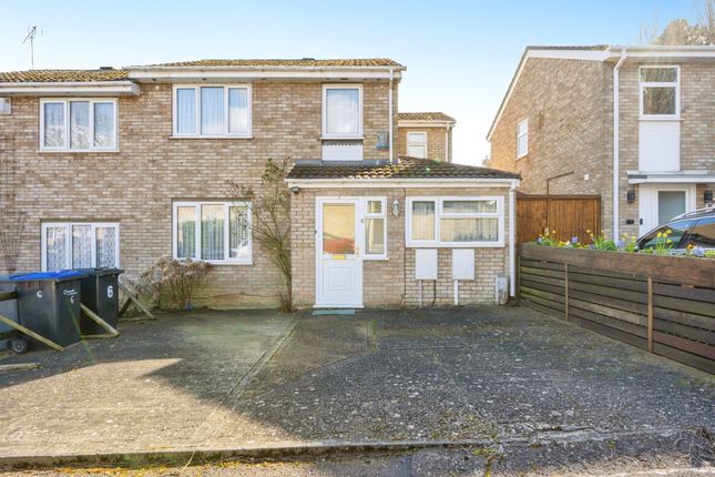 5 bedroom semi-detached house for sale