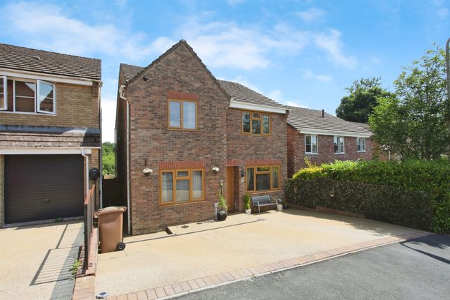 4 bed detached house