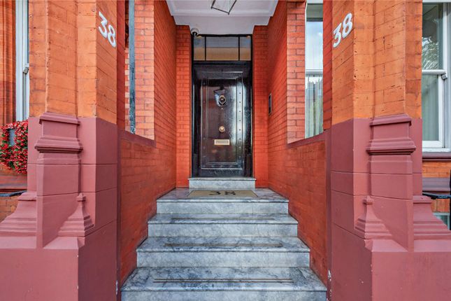 Pont Street, London 1 bed flat for sale