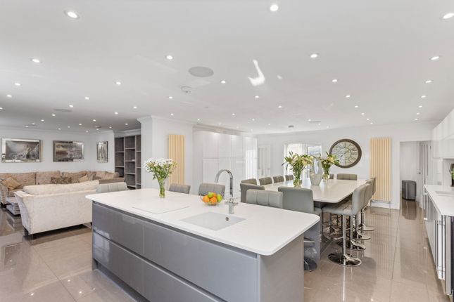Sheephousehill, Fauldhouse EH47 4 bed end of terrace house for sale