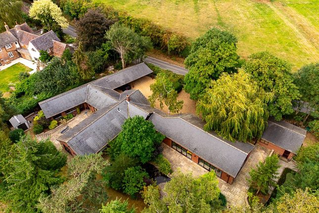 Sharnford Road, Aston Flamville... 4 bed detached bungalow for sale