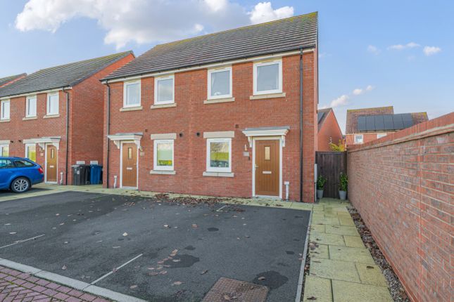 Woodpecker Close, West Bridgford... 2 bed semi