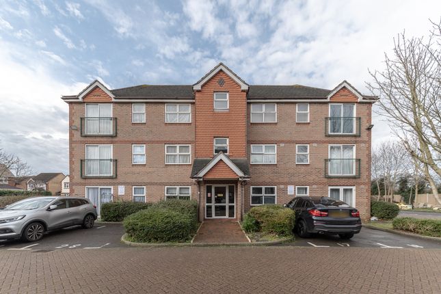 Dudley Close, Grays RM16 2 bed flat for sale