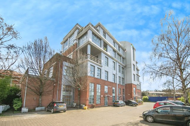 2 bed maisonette