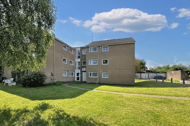 Davys Close, Wheathampstead 3 bed flat for sale