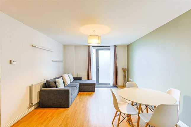 Salk Close, Colindale, NW9 1 bed apartment for sale