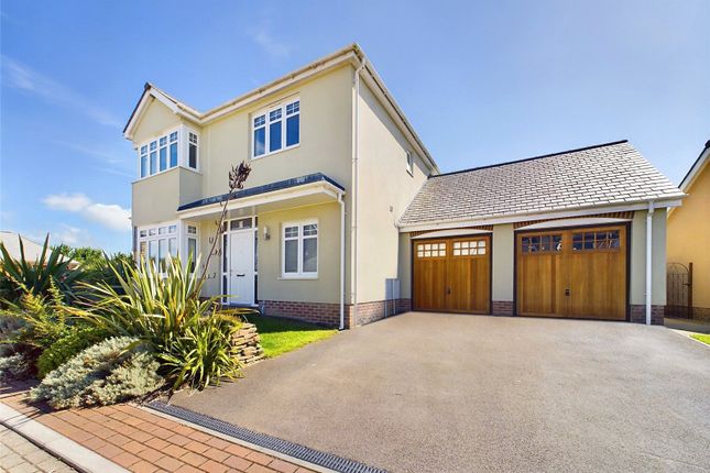 5 bed detached house