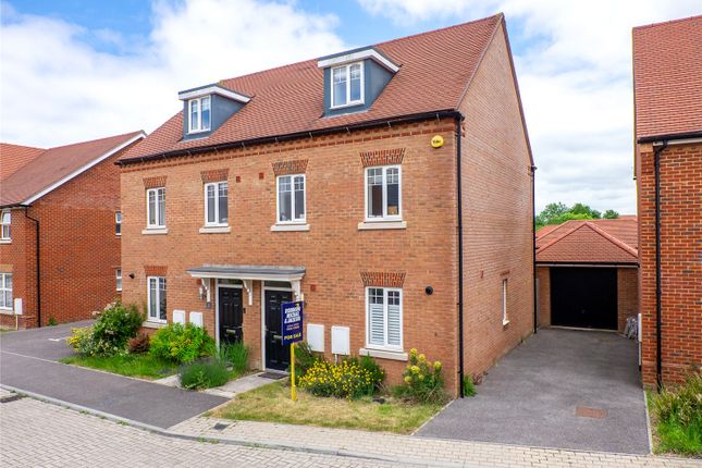 Braganza Drive, Staplehurst, Kent, TN12 3 bed semi