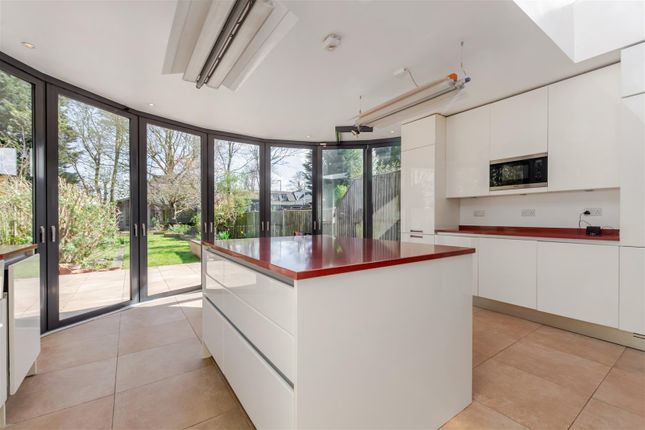 4 bedroom semi-detached house for sale