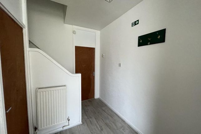 3 bed flat