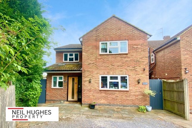 4 bed detached house