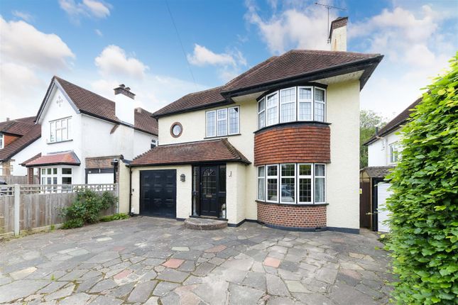 5 bed detached house