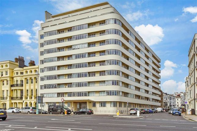 3 bed flat