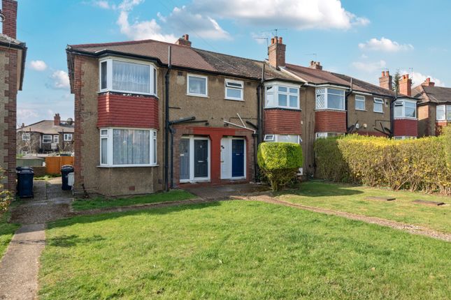 Reading Road, Northolt, Middlesex 1 bed maisonette for sale