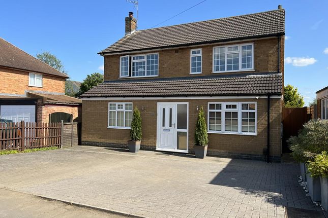 4 bed detached house