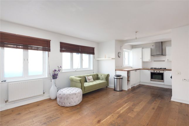 Prince Edward Road, Hackney, London, E9 2 bed flat for sale