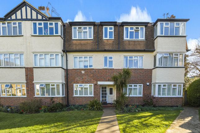 Lancaster Close, Kingston Upon Thames... 2 bed flat for sale