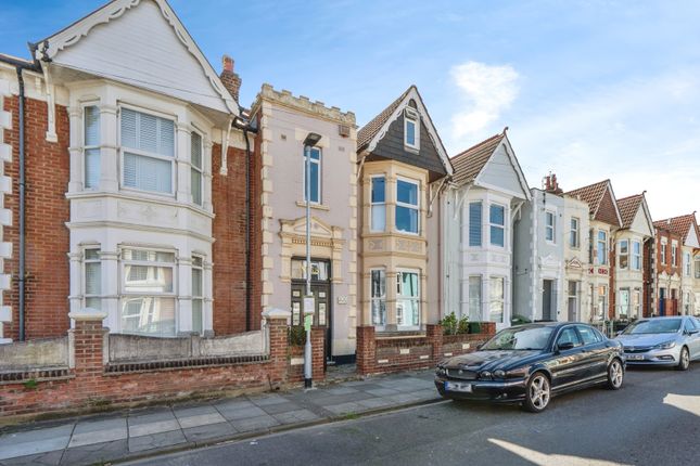 5 bedroom end of terrace house for sale