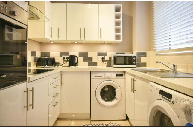 2 bedroom ground floor flat for sale