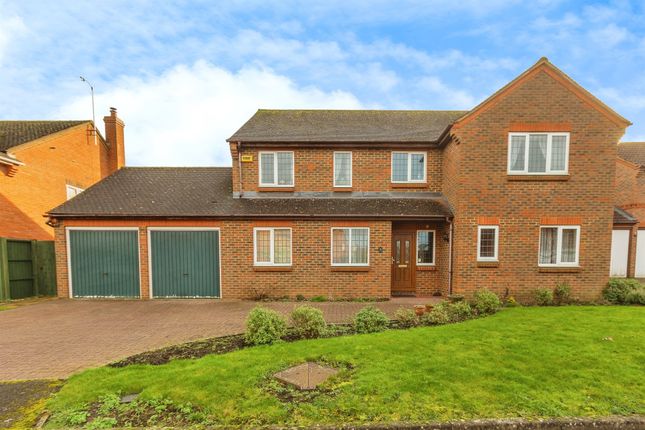 5 bed detached house