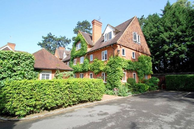 Framewood Manor, Framewood Road... 3 bed apartment for sale