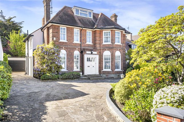 Oakleigh Avenue, Whetstone, London, N20 6 bed detached house for sale