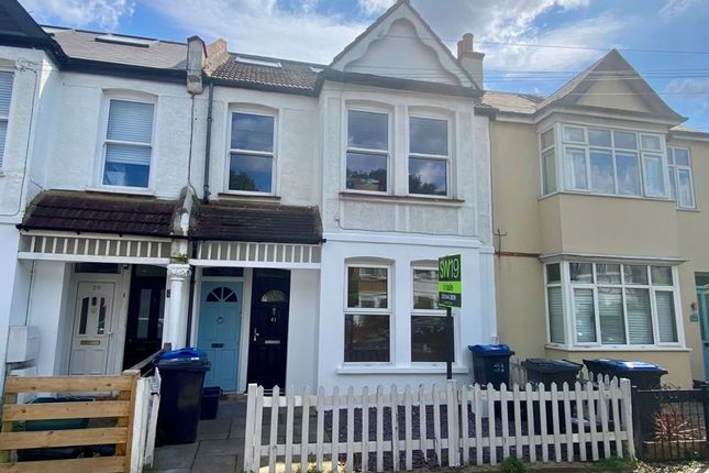 Clarendon Road, London SW19 2 bed apartment for sale