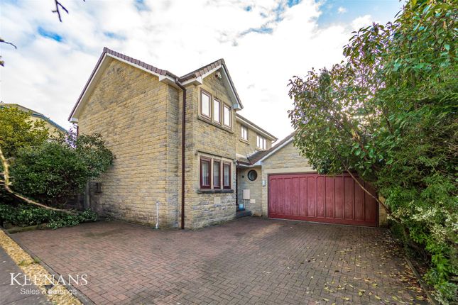 4 bed detached house