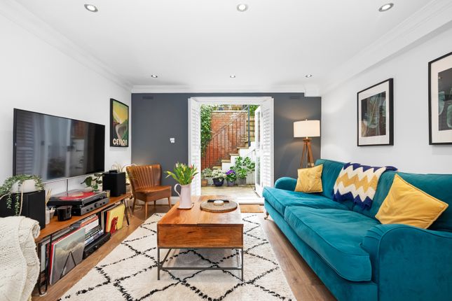 Lansdowne Place, London, SE19 2 bed apartment for sale