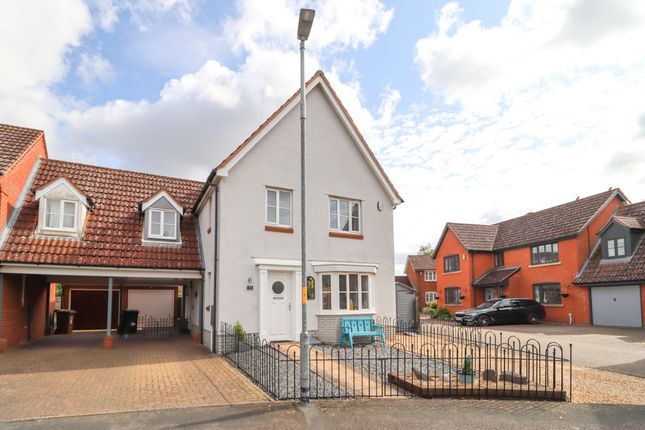 Blackthorn Road, South Wootton... 4 bed link detached house for sale