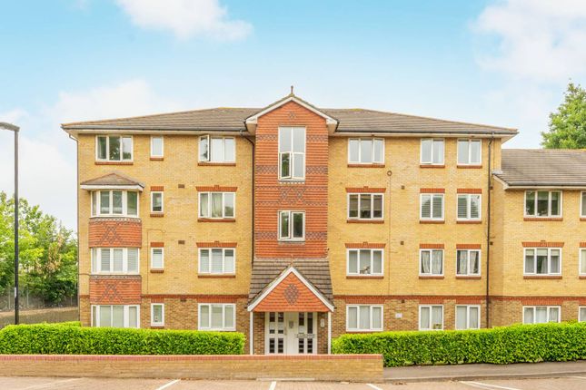 Muggeridge Close, South Croydon, CR2 2 bed flat for sale