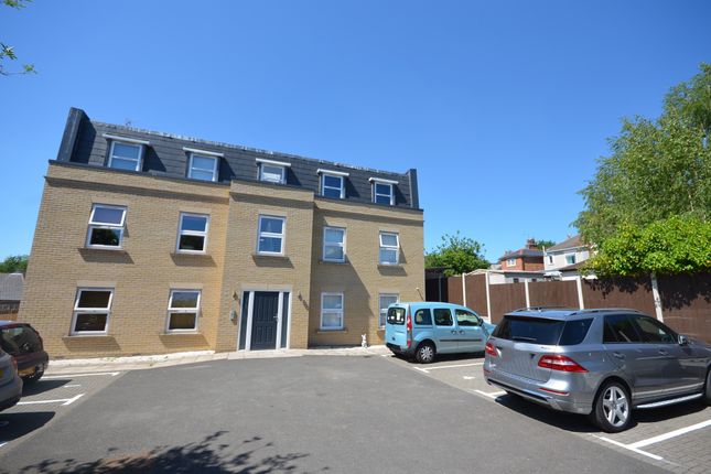 2 bed flat
