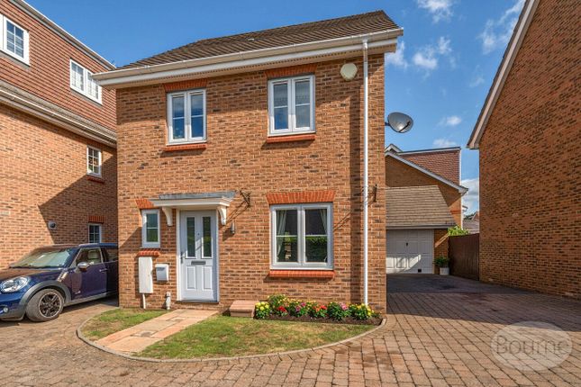 Badger Way, Aldershot GU12 3 bed detached house for sale