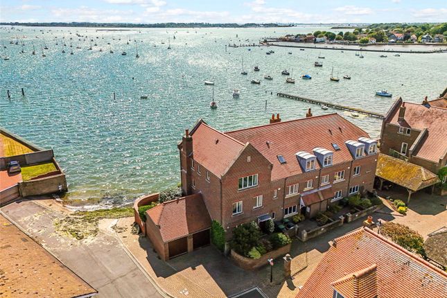4 bed town house